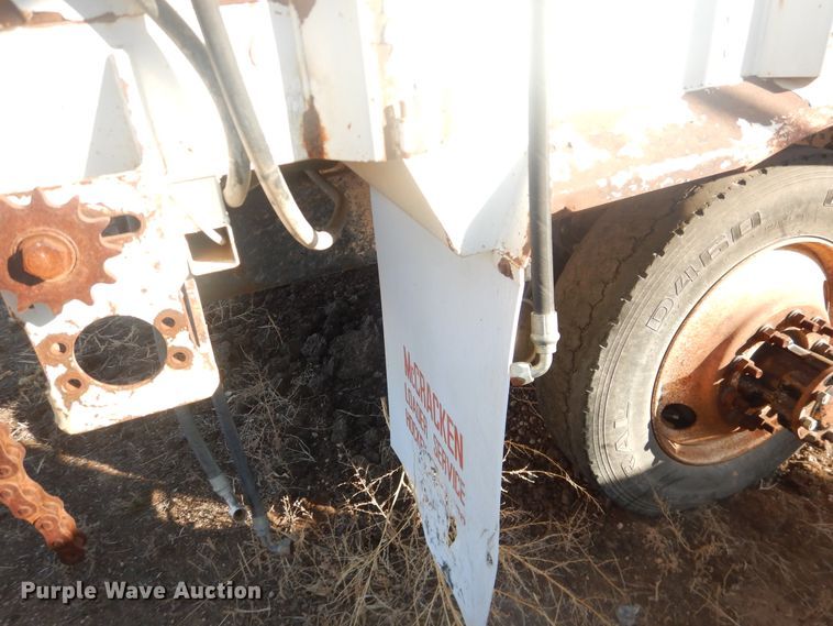 image for item DI3668 2002 Mack CH613  manure spreader truck