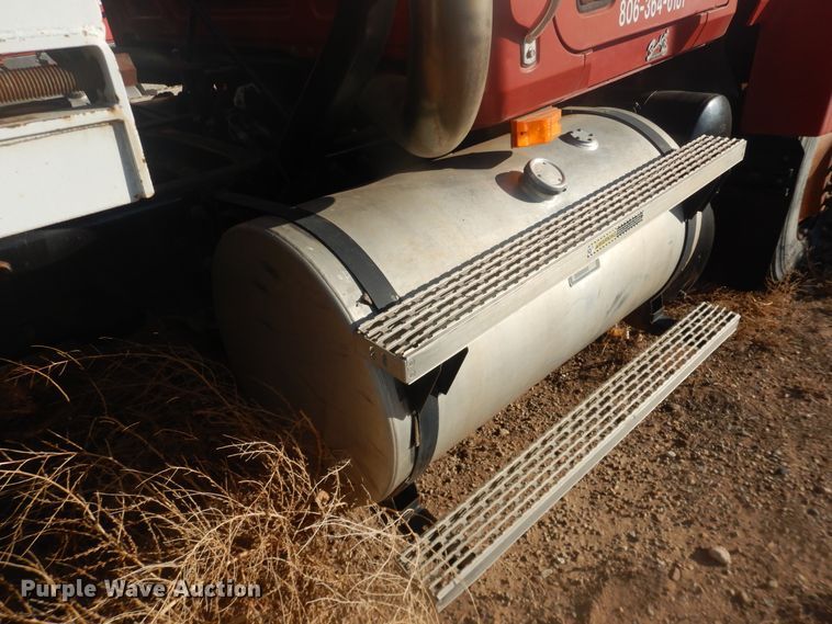 image for item DI3668 2002 Mack CH613  manure spreader truck