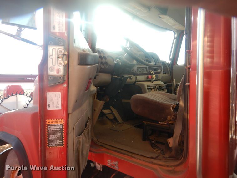 image for item DI3668 2002 Mack CH613  manure spreader truck