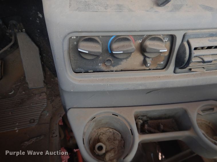 image for item DI3668 2002 Mack CH613  manure spreader truck