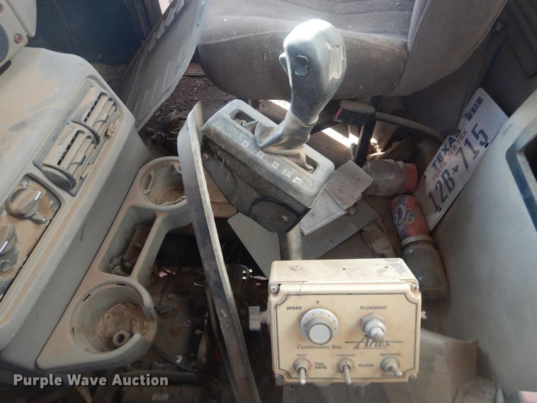 image for item DI3668 2002 Mack CH613  manure spreader truck