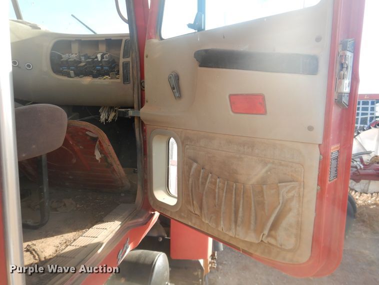 image for item DI3668 2002 Mack CH613  manure spreader truck