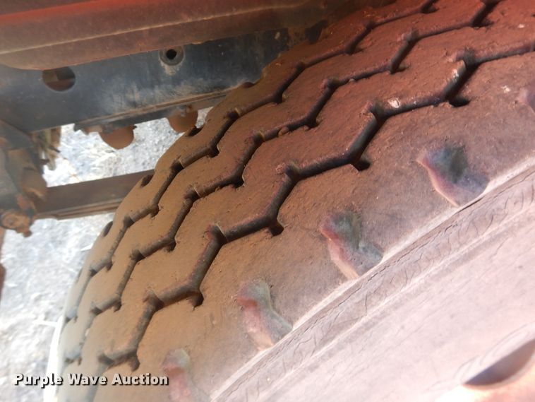 image for item DI3668 2002 Mack CH613  manure spreader truck