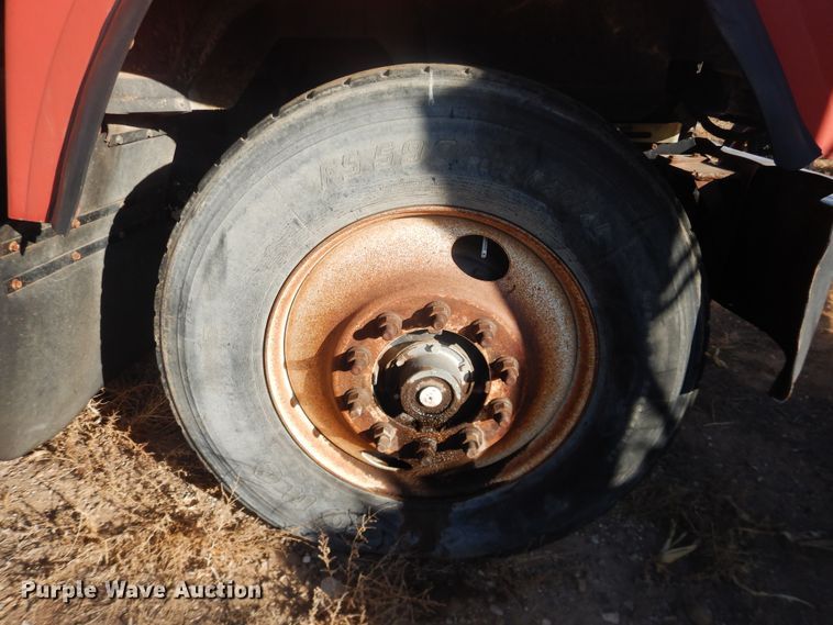 image for item DI3668 2002 Mack CH613  manure spreader truck