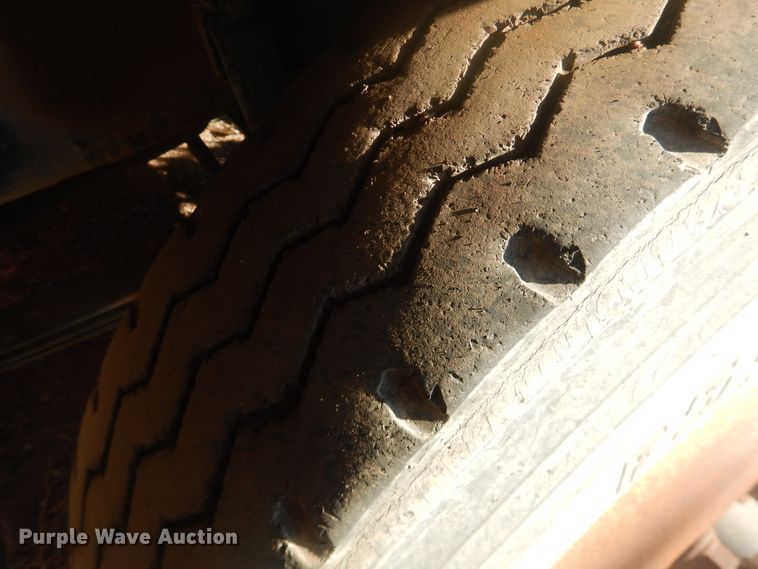 image for item DI3668 2002 Mack CH613  manure spreader truck