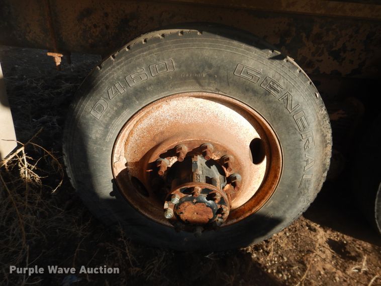 image for item DI3668 2002 Mack CH613  manure spreader truck