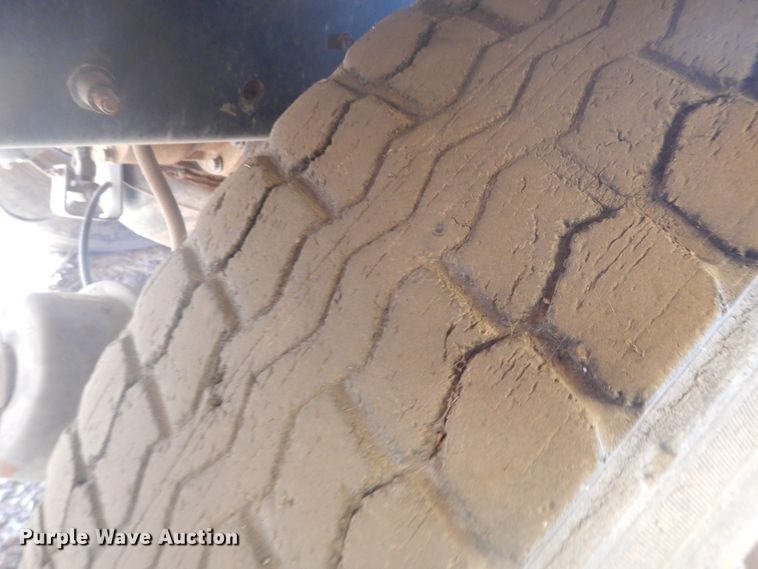 image for item DI3668 2002 Mack CH613  manure spreader truck