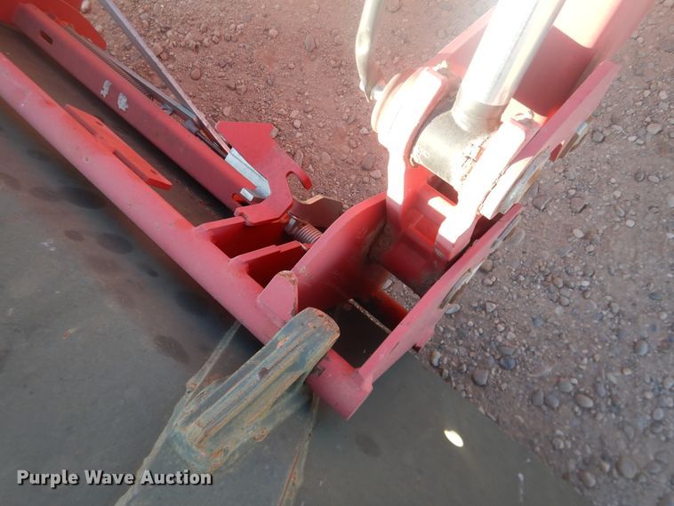 image for item DI3670 2004 McCormick CX105  MFWD tractor