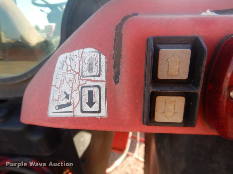 image for item DI3670 2004 McCormick CX105  MFWD tractor