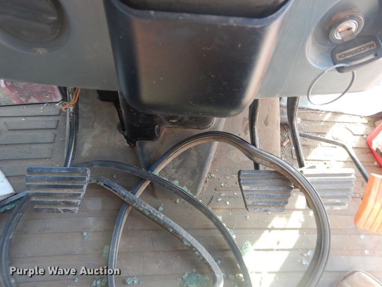 image for item DI3670 2004 McCormick CX105  MFWD tractor