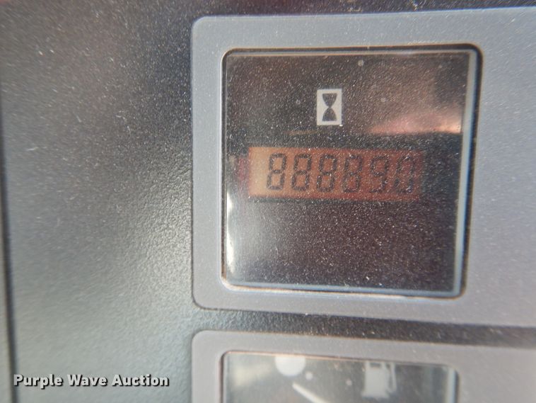 image for item DI3670 2004 McCormick CX105  MFWD tractor