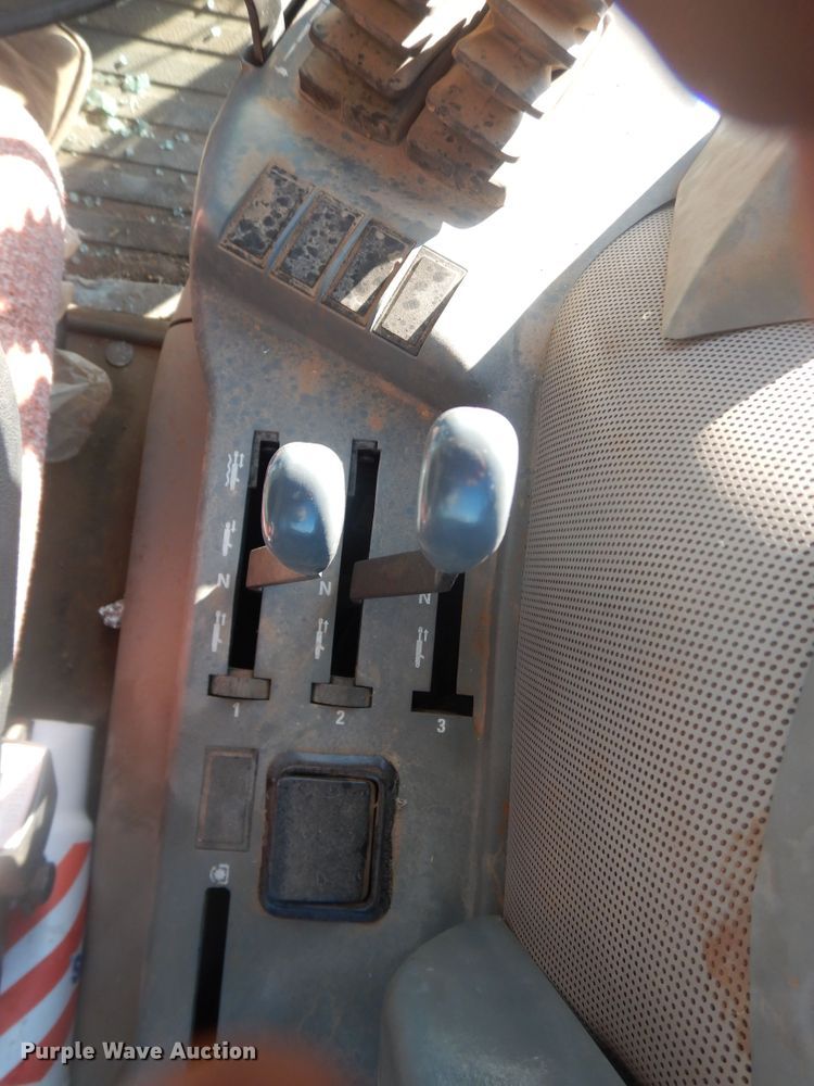 image for item DI3670 2004 McCormick CX105  MFWD tractor