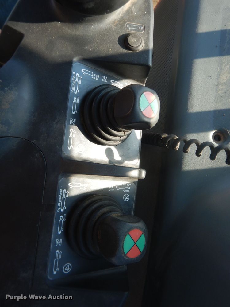 image for item DI3671 2004 McCormick ZTX280  MFWD tractor