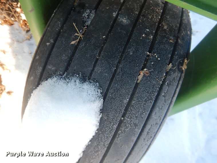 image for item DI3673 2013 Krone Easy Flow 380 pickup head