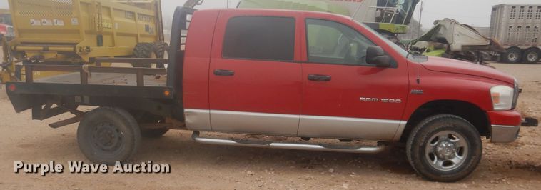 image for item DI3675 2007 Dodge Ram 1500  Mega Cab flatbed pickup truck