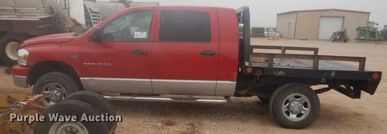 image for item DI3675 2007 Dodge Ram 1500  Mega Cab flatbed pickup truck