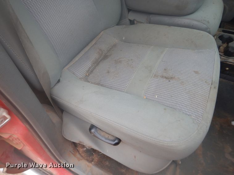 image for item DI3675 2007 Dodge Ram 1500  Mega Cab flatbed pickup truck