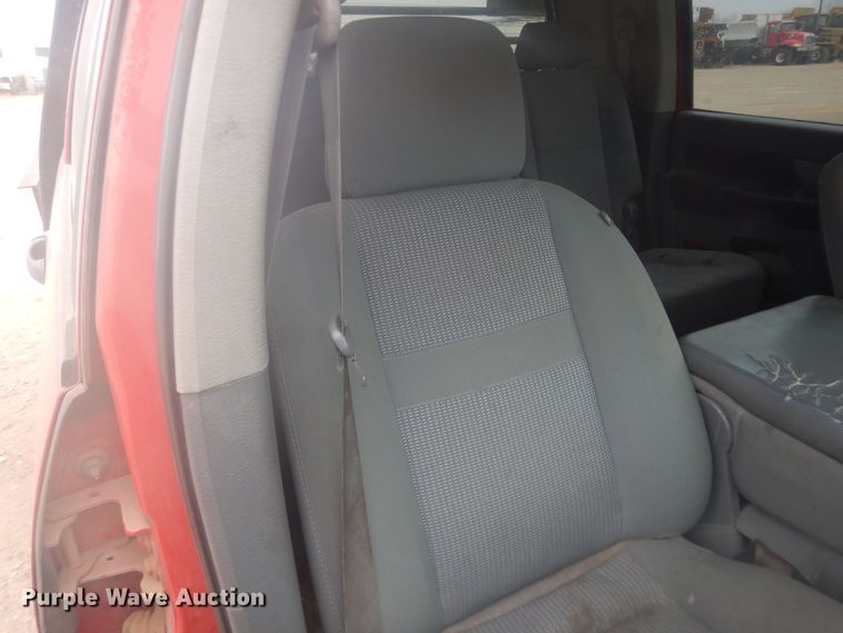 image for item DI3675 2007 Dodge Ram 1500  Mega Cab flatbed pickup truck