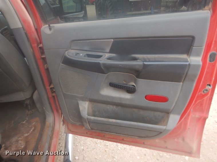 image for item DI3675 2007 Dodge Ram 1500  Mega Cab flatbed pickup truck