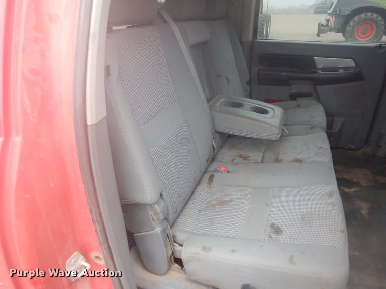 image for item DI3675 2007 Dodge Ram 1500  Mega Cab flatbed pickup truck