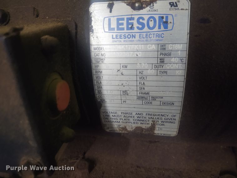 image for item FY9825 Arrow Cow Power 1050  squeeze chute