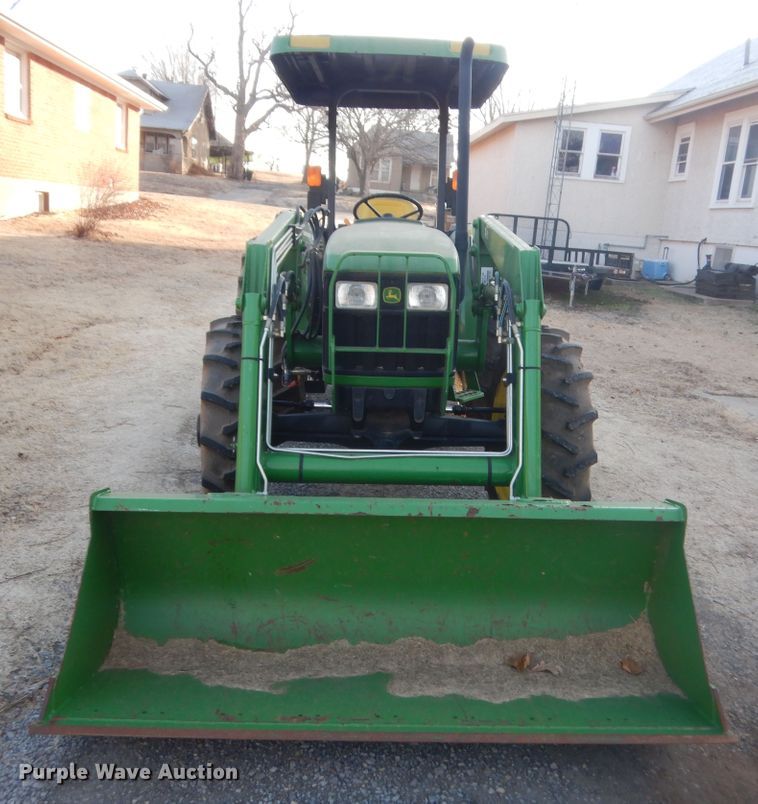 image for item HG9787 2003 John Deere 5205  tractor