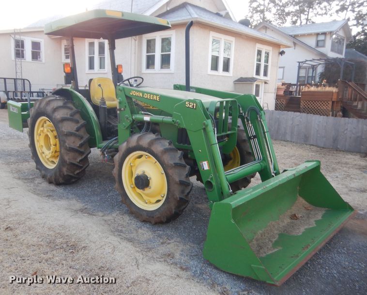 image for item HG9787 2003 John Deere 5205  tractor