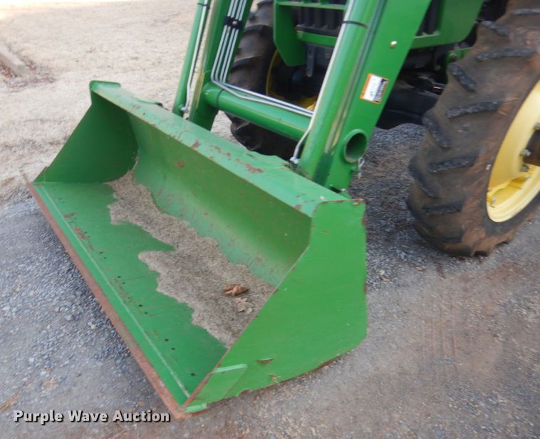 image for item HG9787 2003 John Deere 5205  tractor