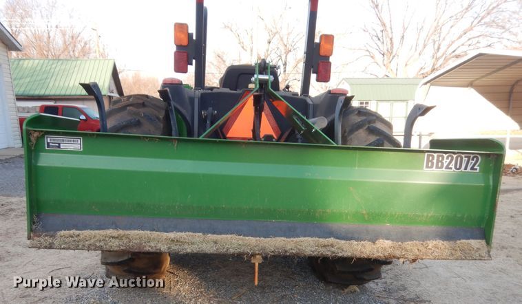 image for item HG9787 2003 John Deere 5205  tractor