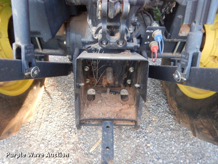 image for item HG9787 2003 John Deere 5205  tractor