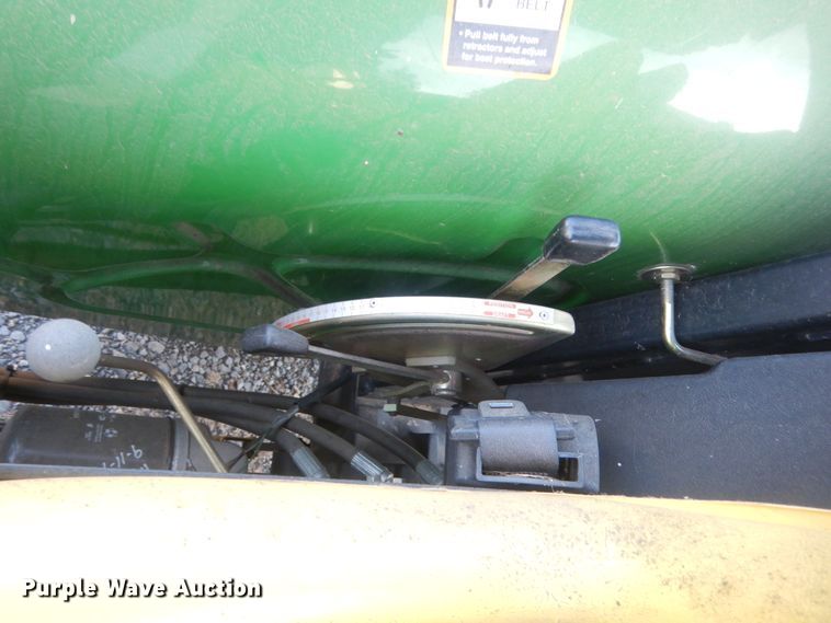 image for item HG9787 2003 John Deere 5205  tractor