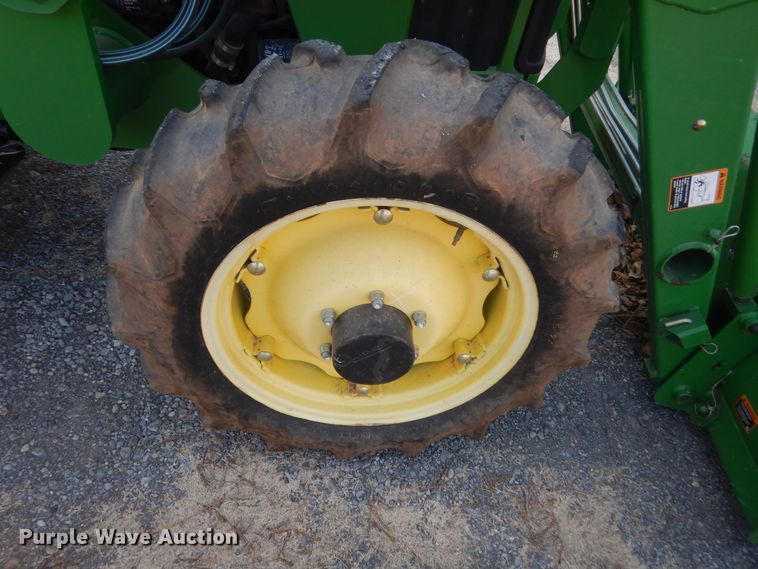 image for item HG9787 2003 John Deere 5205  tractor