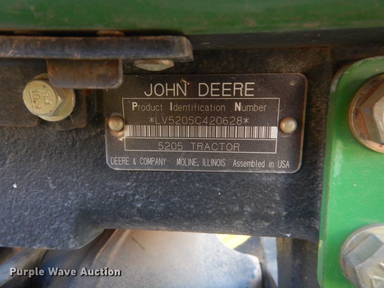 image for item HG9787 2003 John Deere 5205  tractor