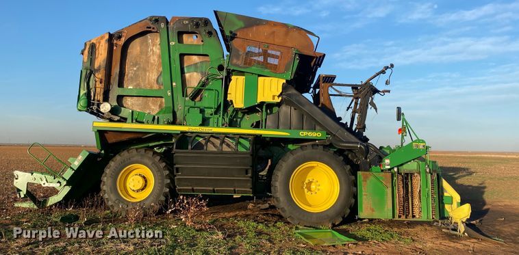 image for item HI9014 2019 John Deere CP690 cotton picker
