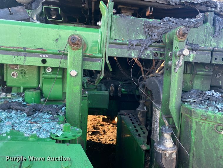 image for item HI9014 2019 John Deere CP690 cotton picker