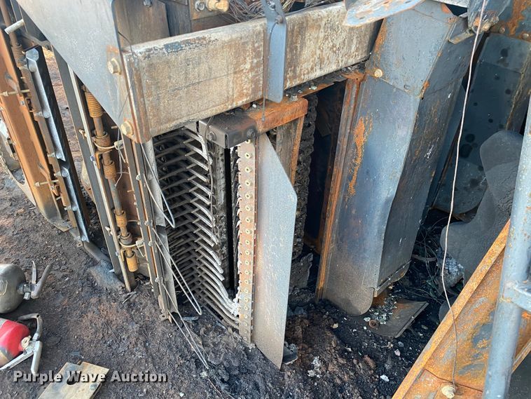 image for item HI9014 2019 John Deere CP690 cotton picker