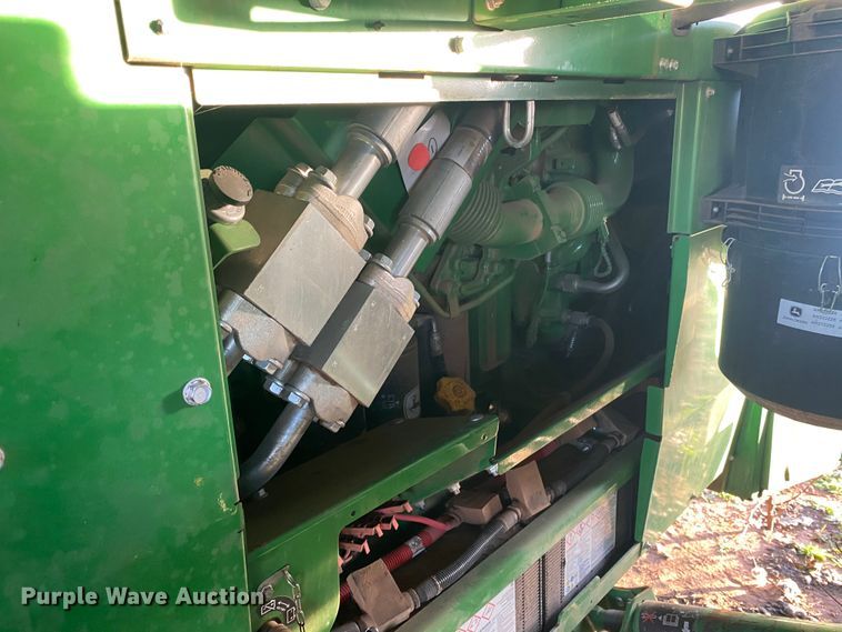 image for item HI9014 2019 John Deere CP690 cotton picker