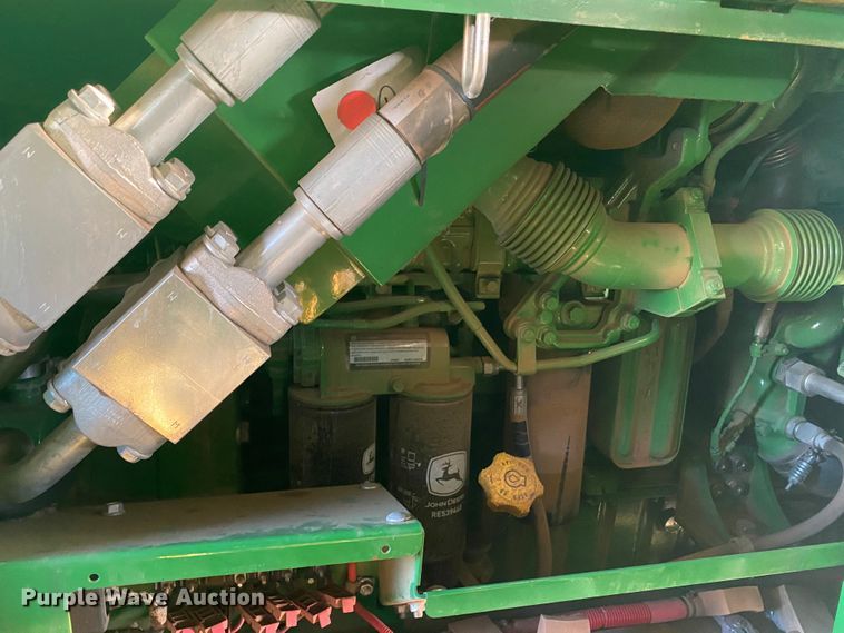 image for item HI9014 2019 John Deere CP690 cotton picker