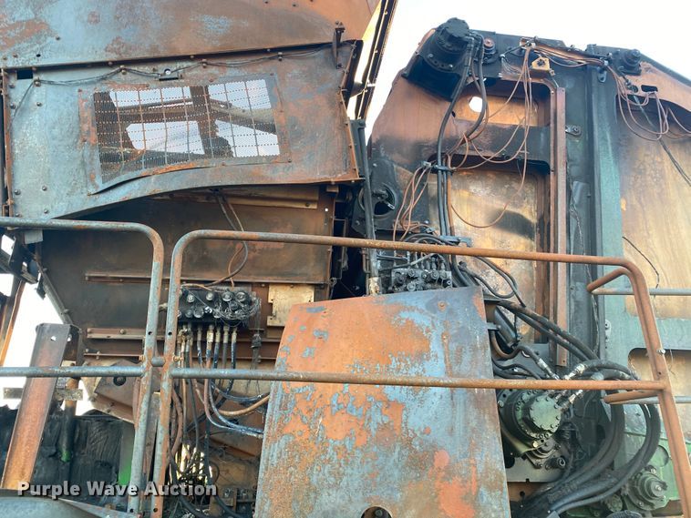 image for item HI9014 2019 John Deere CP690 cotton picker