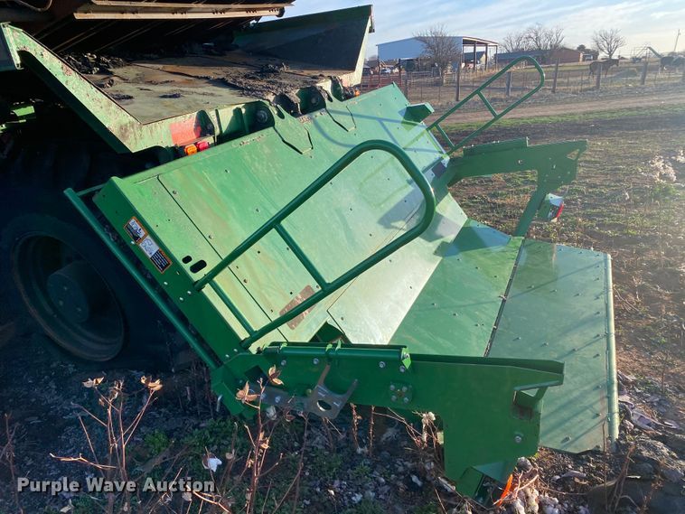 image for item HI9014 2019 John Deere CP690 cotton picker