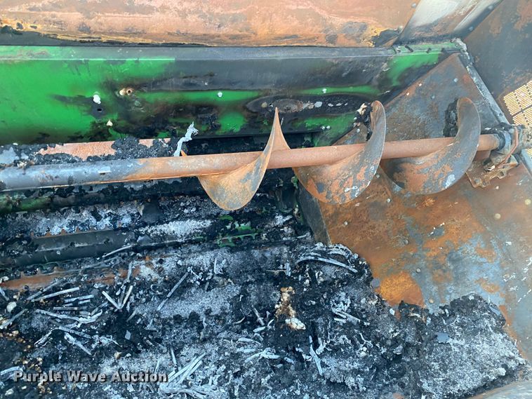 image for item HI9014 2019 John Deere CP690 cotton picker