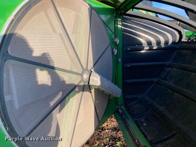 image for item HI9014 2019 John Deere CP690 cotton picker