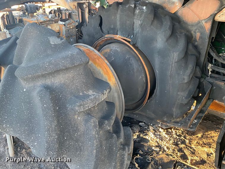 image for item HI9014 2019 John Deere CP690 cotton picker