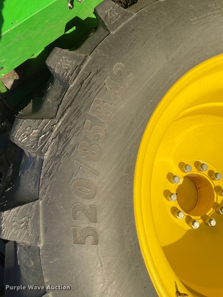 image for item HI9014 2019 John Deere CP690 cotton picker