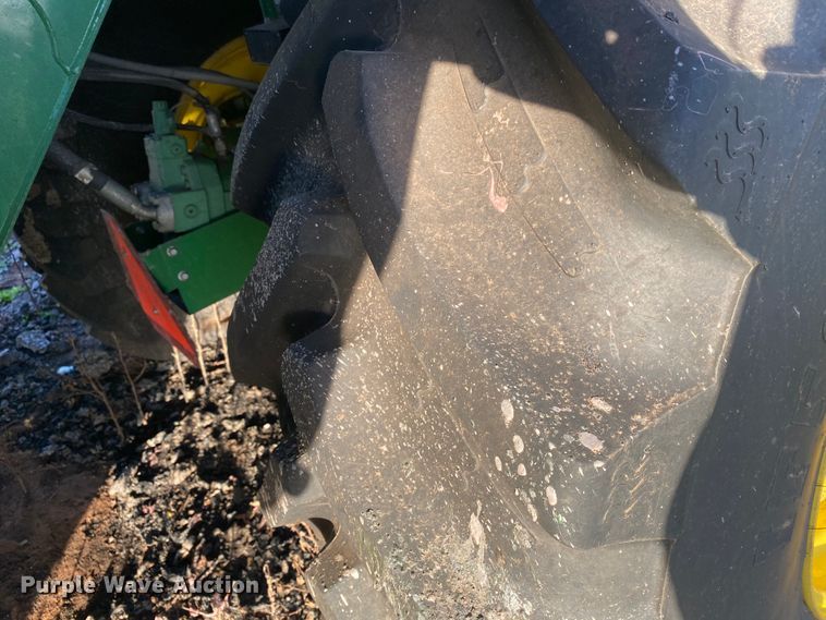 image for item HI9014 2019 John Deere CP690 cotton picker