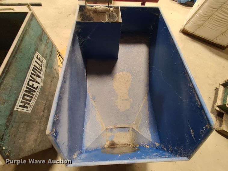 image for item HM9801 (2) seed hoppers