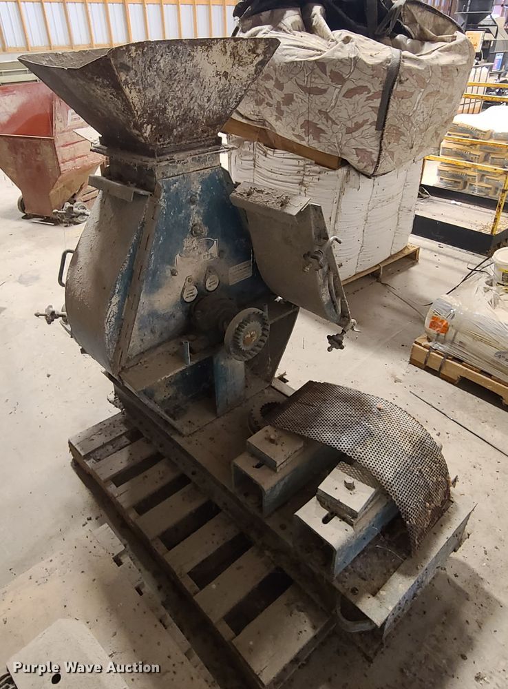 image for item HM9802 Champion feed grinder