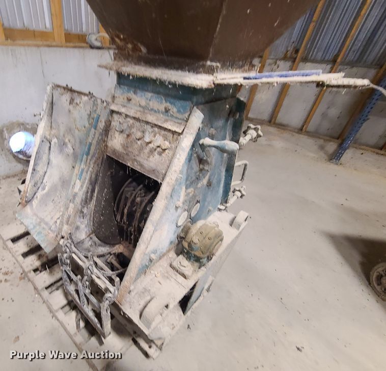 image for item HM9802 Champion feed grinder