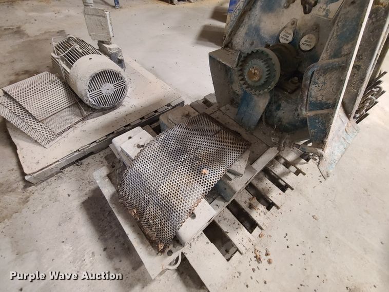 image for item HM9802 Champion feed grinder