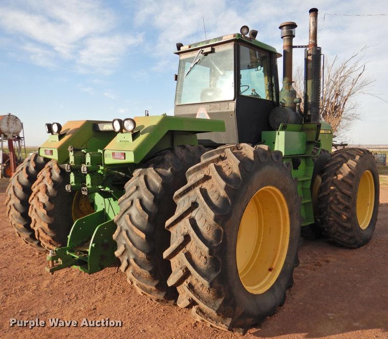 image for item HN9073 1990 John Deere 8760  4WD tractor